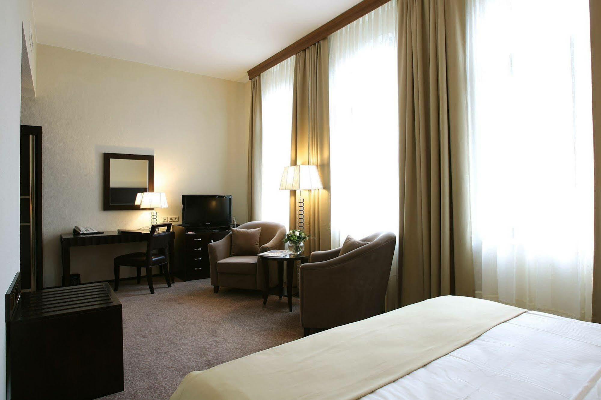 Grand Palace Hotel Hannover Ruang foto